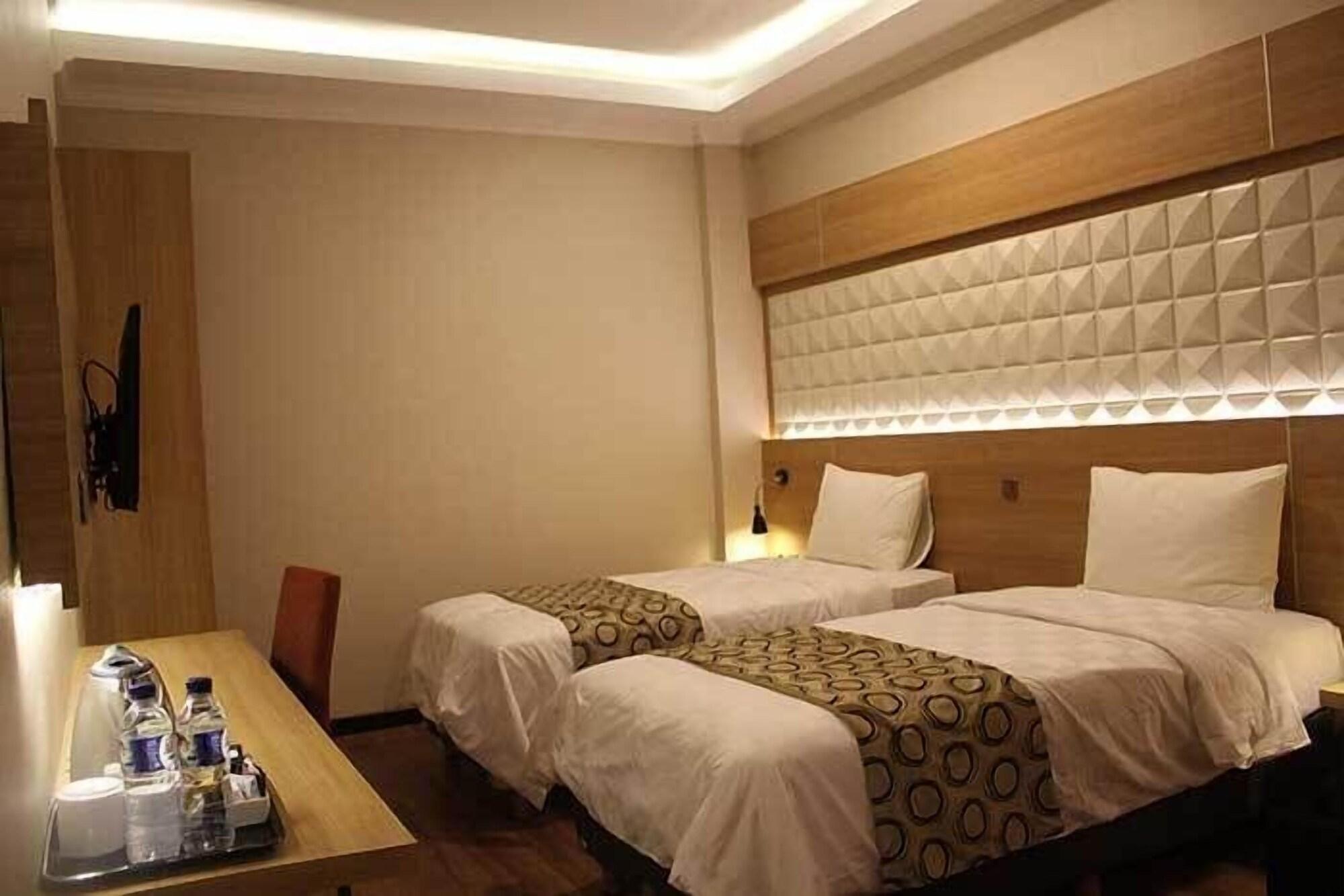 Fontana Hotel Jakarta Luaran gambar